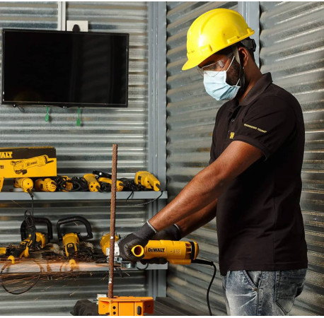 Угловая шлифмашина Болгарка DeWALT DWE4215 в Киеве