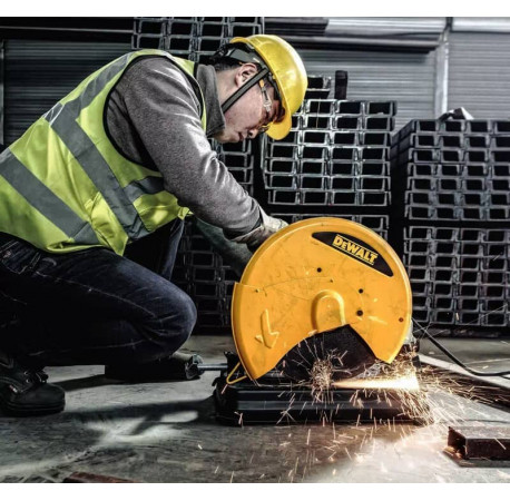 Пила монтажна DeWALT D28730 з іншого ракурсу
