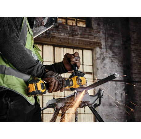 Кутова шліфмашина Болгарка акумуляторна DeWALT DCG409VSNT купити за ціною в — Tools DeWalt