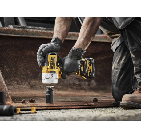 Гайковерт акумуляторний ударний DeWALT DCF961H2T з доставкою