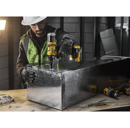 Пістолет заклепувальний акумуляторний 18В DeWALT DCF403E1GT каталог