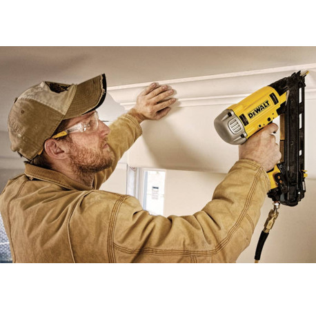 Очки защитные Protector открытые прозрачные AS DeWALT DPG54-1D с другого ракурса