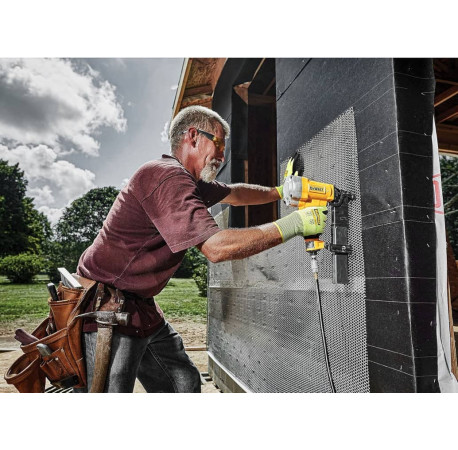 Перчатки рабочие универсальные с нитриловым покрытием DeWALT DPG855L с доставкой