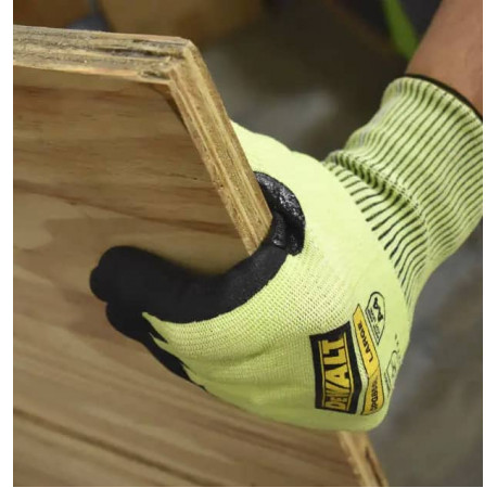 Перчатки рабочие универсальные с нитриловым покрытием DeWALT DPG855L с другого ракурса
