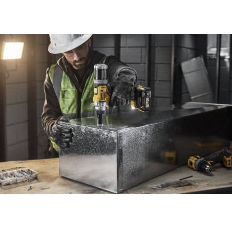 Пістолет заклепувальний акумуляторний 18В DeWALT DCF414NT фото