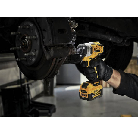 Гайковерт аккумуляторный ударный XR Li-lon 12В 5Ач 338Нм DeWALT DCF901P2 с доставкой