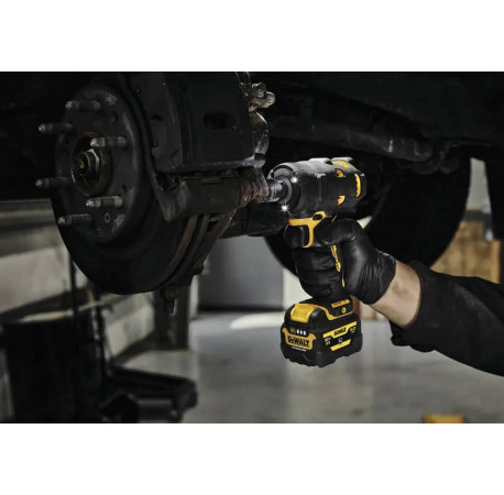 Гайковерт аккумуляторный ударный XR Li-lon 12В 5Аг 338Нм DeWALT DCF903P1G в Тулс ДеВолт