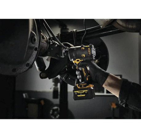 Гайковерт аккумуляторный ударный XR Li-lon 12В 5Аг 338Нм DeWALT DCF903P1G с доставкой