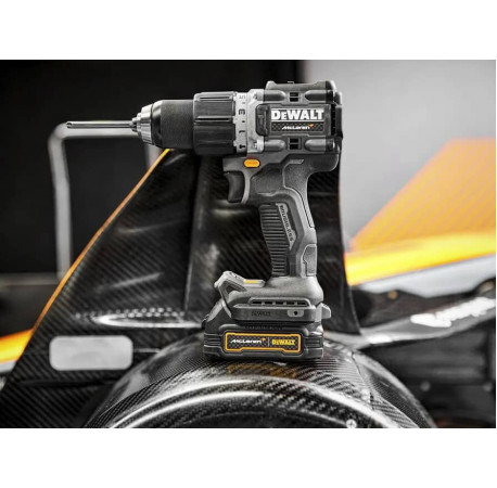 Дриль-шуруповерт акумуляторний ударний McLaren F1 TEAM LIMITED EDITION XR Li-lon 18В 1.7Аг 90Нм DeWALT DCD85ME2GT у Львові
