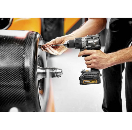 Дриль-шуруповерт акумуляторний ударний McLaren F1 TEAM LIMITED EDITION XR Li-lon 18В 1.7Аг 90Нм DeWALT DCD85ME2GT 