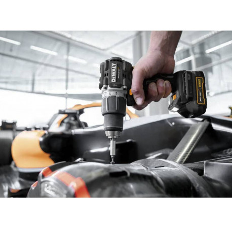 Дриль-шуруповерт акумуляторний ударний McLaren F1 TEAM LIMITED EDITION XR Li-lon 18В 1.7Аг 90Нм DeWALT DCD85ME2GT 