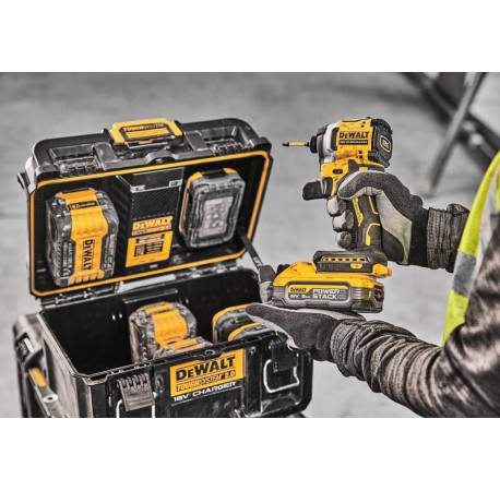 Зарядний пристрій-BOX ToughSystem 2.0 Li-Ion 18-54В DeWALT DWST83471 вартість