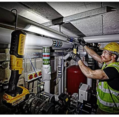 Ліхтар акумуляторний світлодіодний DeWALT DCL050 В Тулс ДеВолт