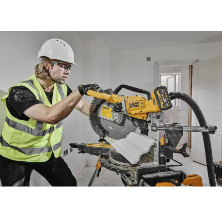 Пила торцювальна акумуляторна 305мм XR Li-lon 54В 3Аг DeWALT DCS781X2 