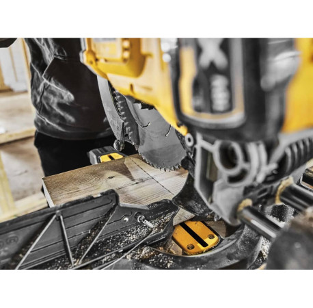 Пила торцювальна акумуляторна 305мм XR Li-lon 54В 3Аг DeWALT DCS781X2 