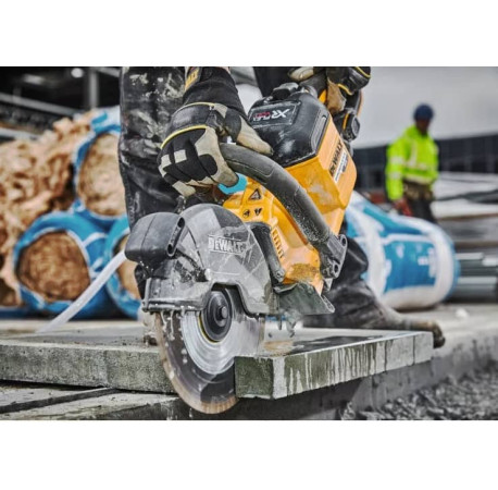 Пила відрізна дискова акумуляторна 230мм XR Li-lon 54В 3Аг DeWALT DCS691X2 вартість