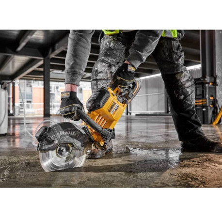 Пила відрізна дискова акумуляторна 230мм XR Li-lon 54В 3Аг DeWALT DCS691X2 фото