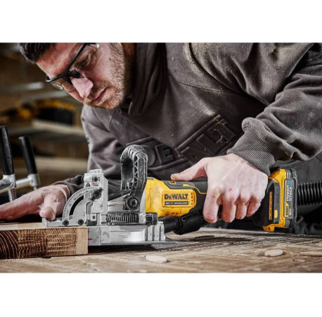 Фрезер ламельний акумуляторний XR Li-lon 18В 900Вт DeWALT DCW682N купити за ціною в — Tools DeWalt
