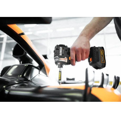 Шурупокрут акумуляторний ударний McLaren F1 TEAM LIMITED EDITION XR Li-lon 18В 1.7Аг 206Нм DeWALT DCF85ME2GT вартість