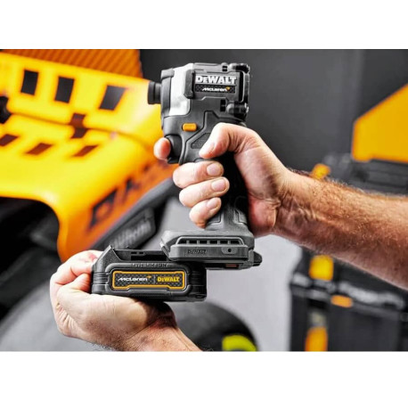 Шурупокрут акумуляторний ударний McLaren F1 TEAM LIMITED EDITION XR Li-lon 18В 1.7Аг 206Нм DeWALT DCF85ME2GT 