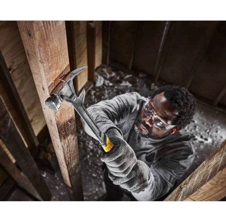 Молоток з цвяходером DEM-CLAW 43см вага головки 624гр DeWALT DWHT51008-0 купити за ціною в — Tools DeWalt