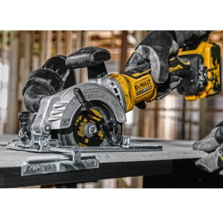 Пила дисковая аккумуляторная бесщёточная DeWALT DCS571P2 в Тулс ДеВолт
