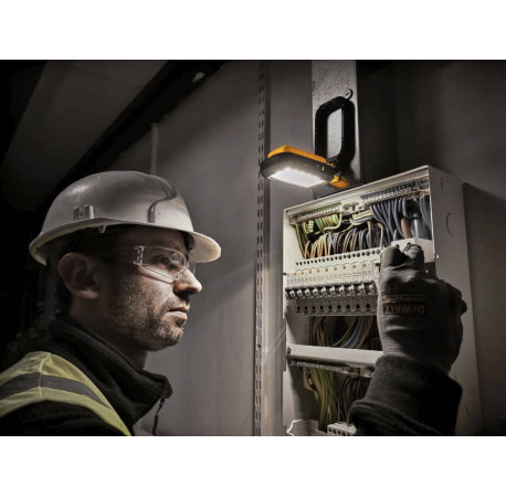 Фонарь аккумуляторный светодиодный USB-C 3.6В 1000лм DeWALT DCL182 каталог