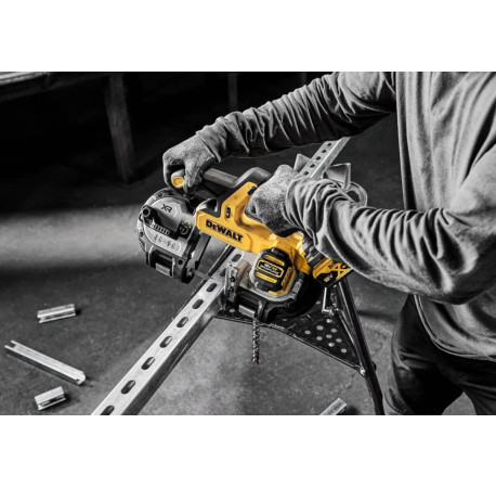 Пила ленточная аккумуляторная XR Li-lon 18В DeWALT DCS378N в магазине Tools DeWalt