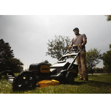 Газонокосилка аккумуляторная 53см XR Li-lon 2х18В 8Ач DeWALT DCMWP134W2 купить по цене в — Tools DeWalt