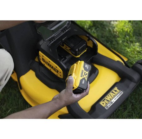 Газонокосилка аккумуляторная 53см XR Li-lon 2х18В 8Ач DeWALT DCMWP134W2 