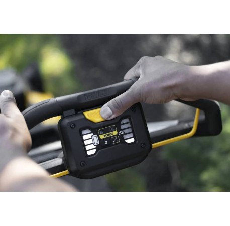 Газонокосилка аккумуляторная 53см XR Li-lon 2х18В 8Ач DeWALT DCMWP134W2 