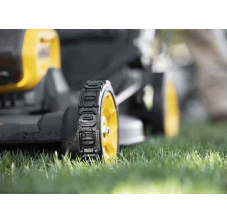 Газонокосилка аккумуляторная самоходная 53см XR Li-lon 54В DeWALT DCMWSP550N 