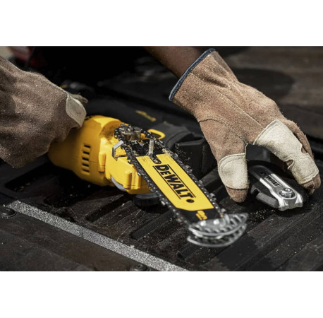 Мини-пила цепная аккумуляторная XR Li-lon 18В DeWALT DCMPS520N с доставкой