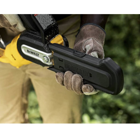 Мини-пила цепная аккумуляторная XR Li-lon 18В DeWALT DCMPS520N фото