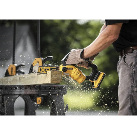 Мини-пила цепная аккумуляторная XR Li-lon 18В DeWALT DCMPS520N 