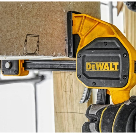 Струбцина XL тригерна 900х95мм стиснення 270кг DeWALT DWHT0-83187 в магазині Tools DeWalt