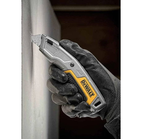 Ніж трапеція 150мм з висувним лезом DeWALT DWHT10054-0 вартість