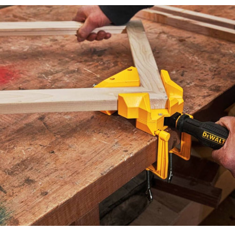 Струбцина кутова 57х30мм стиснення 113кг DeWALT DWHT83853-0 в магазині Tools DeWalt