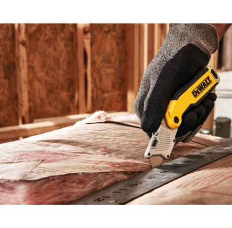 Ніж Utility трапеція складаний 160мм DeWALT DWHT10429-0 вартість