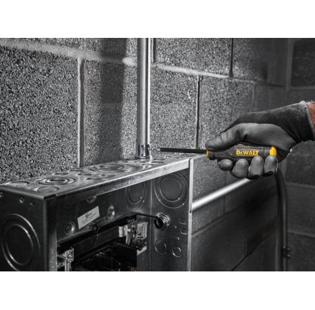 Набор отверток ToughSeries Max Fit 8шт DeWALT DWHT65102-0 в магазине Tools DeWalt