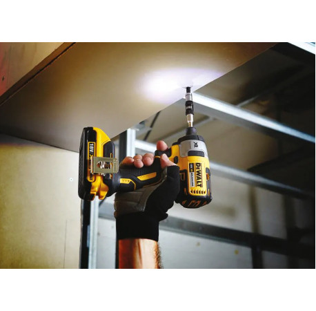 Набор бит Extreme Impact Torsion и магнитный держатель 10 шт DeWALT DT70518T с доставкой