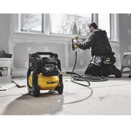 Компресор повітряний акумуляторний XR Li-lon 18В 10л DeWALT DCC1018N вартість