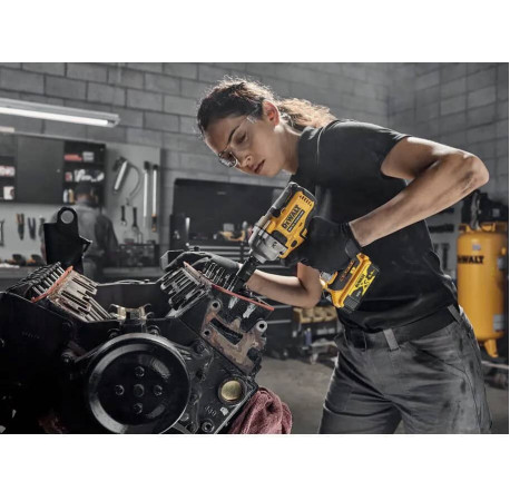 Гайковерт аккумуляторный ударный DeWALT DCF892N+DCB187 стоимость