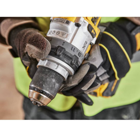 Дриль-шуруповерт акумуляторний ударний XR Li-lon 18В 8Аг 169Нм DeWALT DCD1007WW1T 