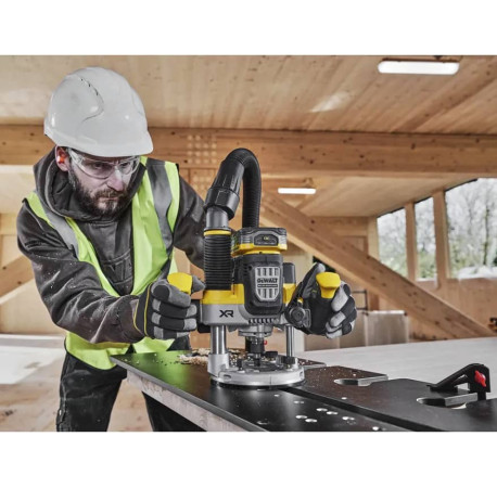 Фрезер погружной аккумуляторный XR Li-lon 18В 12мм DeWALT DCW620NT 