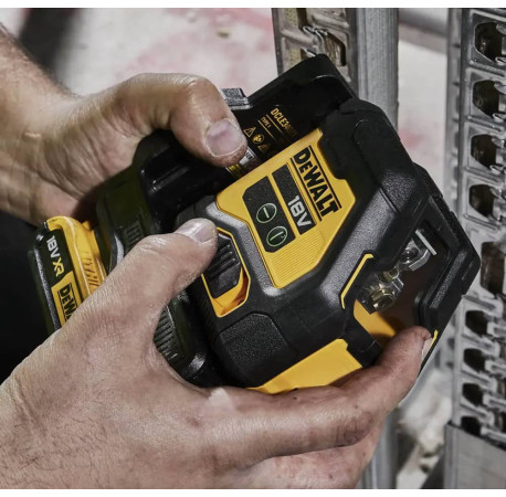 Лазерний рівень самовирівнюючий 2-х площинний 18В XR Li-Ion DeWALT DCLE34021N ціна