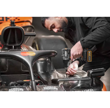 Дриль-шуруповерт акумуляторний ударний McLaren F1 TEAM LIMITED EDITION XR Li-lon 18В 5Аг 90Нм DeWALT DCD85MP2T 