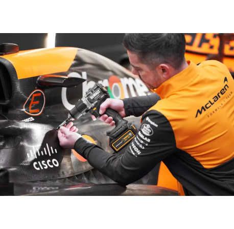 Дриль-шуруповерт акумуляторний ударний McLaren F1 TEAM LIMITED EDITION XR Li-lon 18В 5Аг 90Нм DeWALT DCD85MP2T 