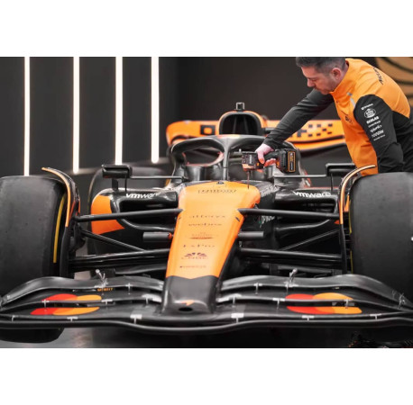 Шурупокрут акумуляторний ударний McLaren F1 TEAM LIMITED EDITION XR Li-lon 18В 5Аг 205Нм DeWALT DCF85MP2T 