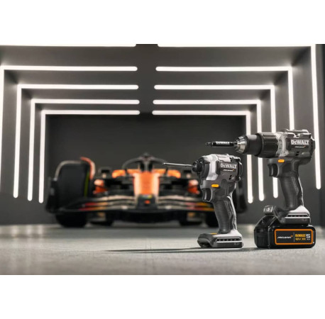 Набір з двох акумуляторних інструментів McLaren F1 TEAM LIMITED EDITION XR Li-lon 18В 5Аг DeWALT DCK200MP2T 